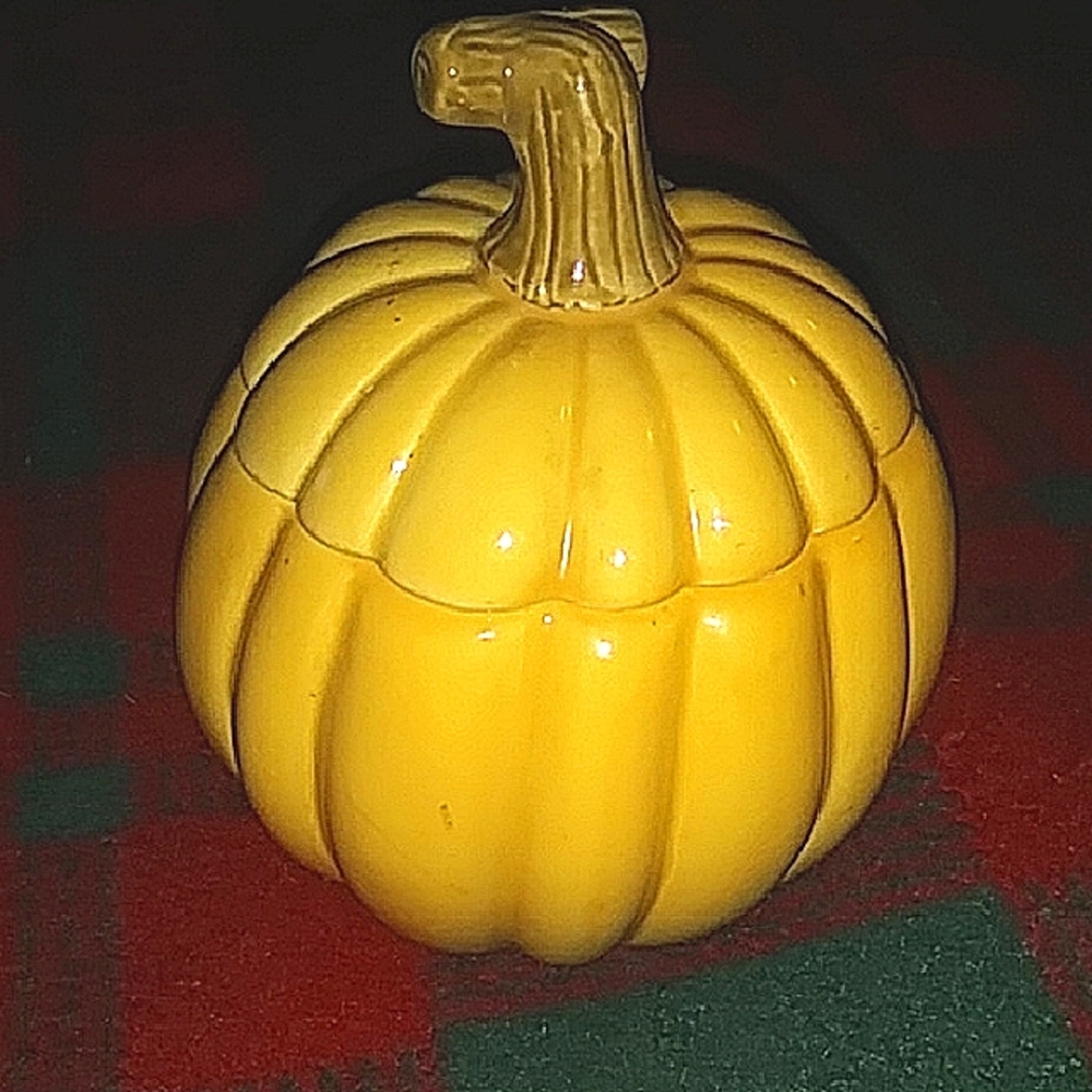 Hallmark Pumpkin Spice Candle
